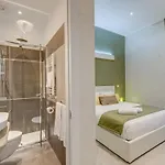 招待所 五豪华之家旅馆 4*